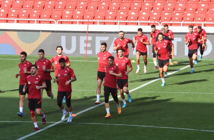 Milliler taktik çalıştı