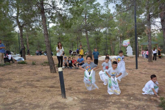 Minik öğrenciler eğitim öğretim yılına piknikle veda etti