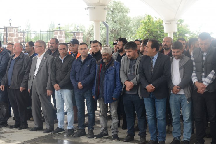 Selde hayatını kaybeden Şahin, toprağa verildi