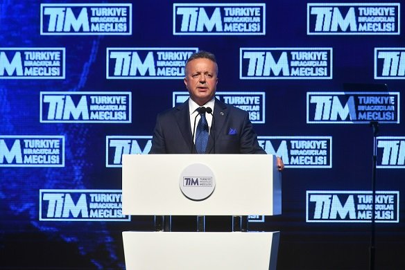 'Türkiye ekonomisinin ve ihracatının hizmetkarı olmaya devam edeceğim'