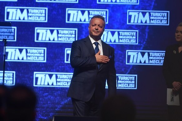 'Türkiye ekonomisinin ve ihracatının hizmetkarı olmaya devam edeceğim'