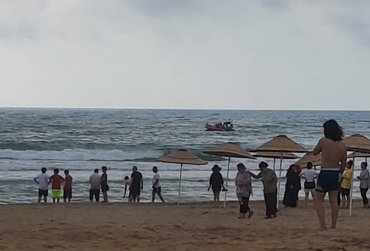 Yasağa rağmen denize giren arkadaşlardan 1'i boğuldu, 6'sı kurtarıldı