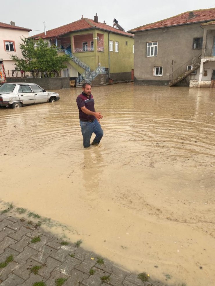 Aksaray’da dereler taştı, 15 evi su bastı