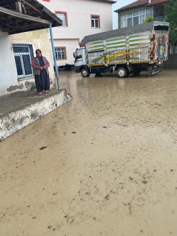 Aksaray’da dereler taştı, 15 evi su bastı