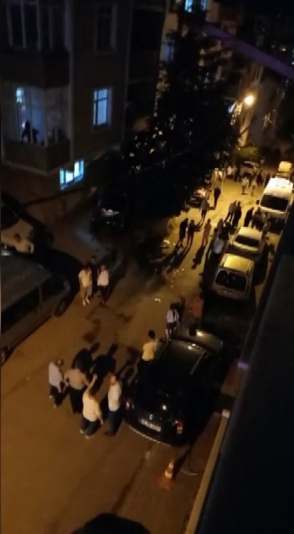 Boşanmak istediği eşi sokağı savaş alanına çevirdi