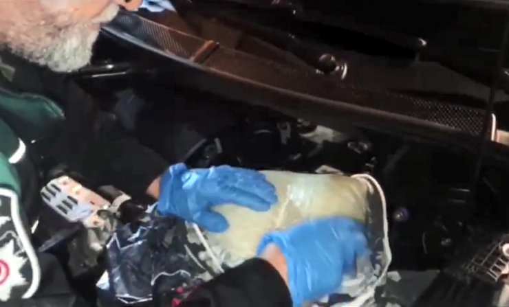 Cipin motorundan 5 kilo uyuşturucu çıktı