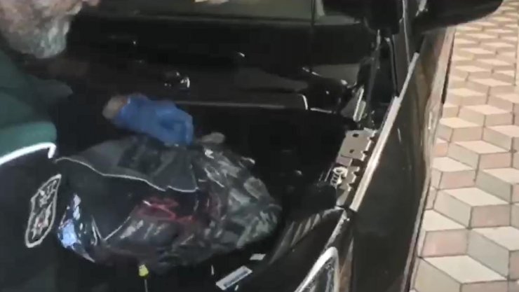 Cipin motorundan 5 kilo uyuşturucu çıktı