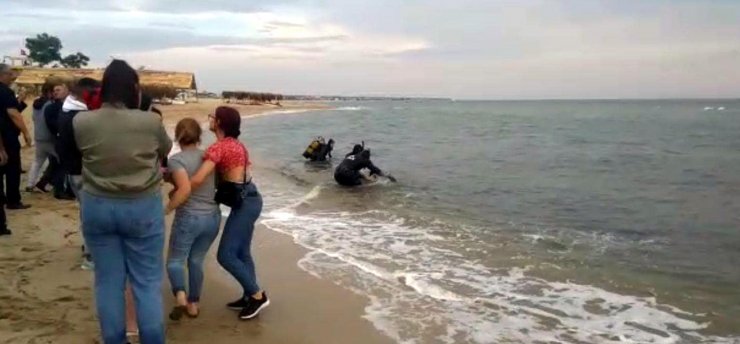 Denize giren genç boğuldu