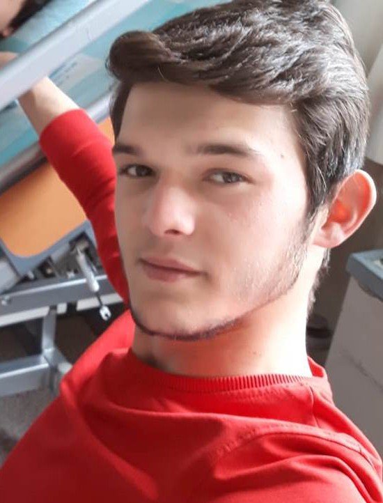 Karayolunda bir gencin cansız bedeni bulundu