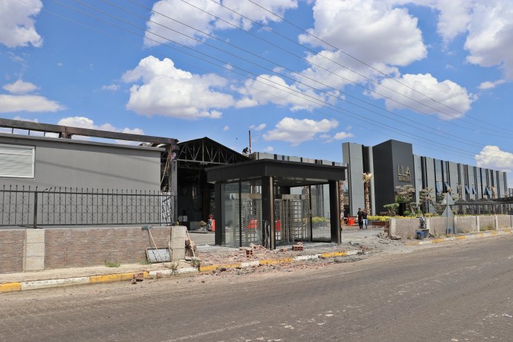 Kozmetik fabrikasındaki yangında 8 bin metrekarelik kapalı alan zarar gördü