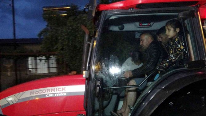 Sağanak yağış sonrası sular altında kalan evde can pazarı yaşandı