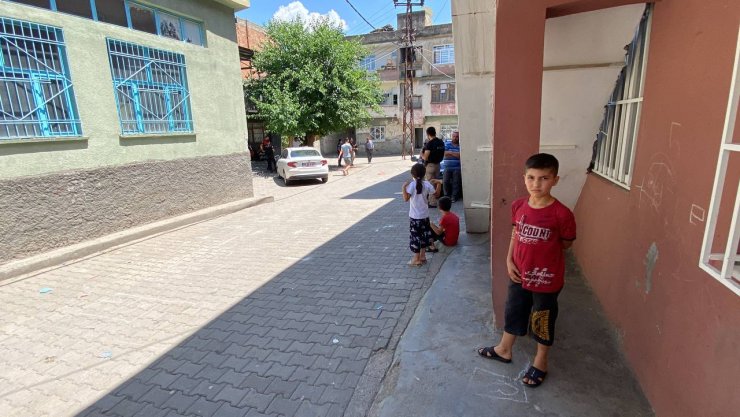 Silahlı kavgada, kadın ve çocuklar arada kaldı