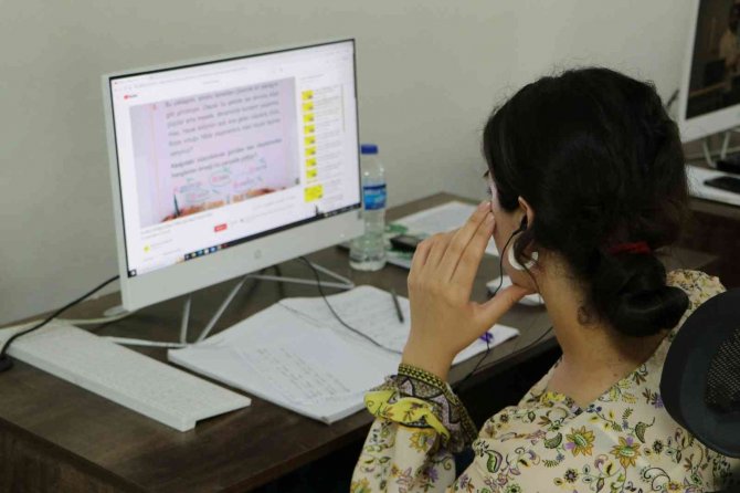 Sınavlara hazırlanan öğrencilere özel eğitim