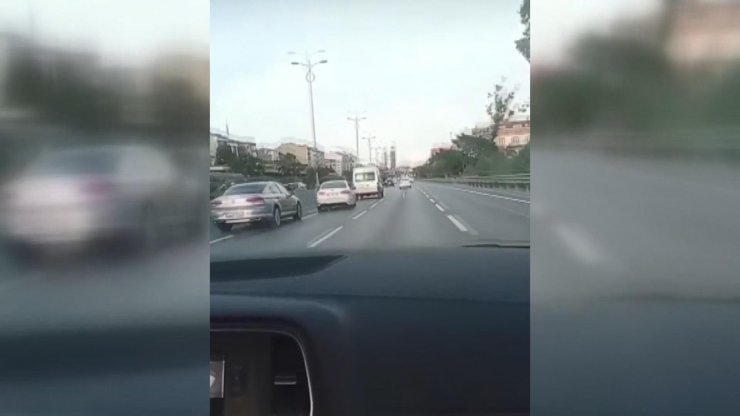 Trafikte makas atıp akaryakıt istasyonunda drift yaptılar