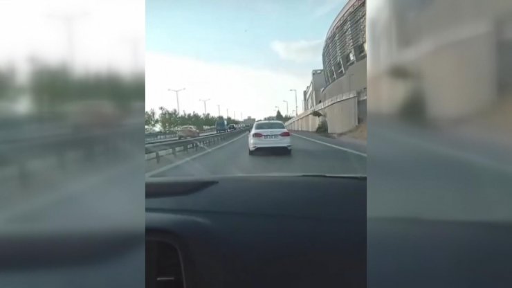 Trafikte makas atıp akaryakıt istasyonunda drift yaptılar