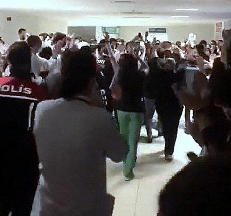 Uzman çavuşu alkışlı protestoda yeni gelişme