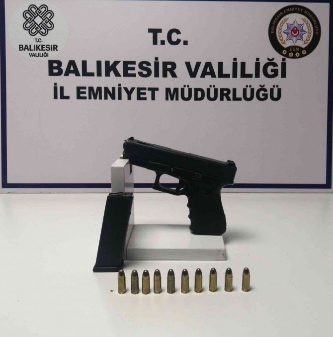 Balıkesir’de polis, aranan 185 şahsı gözaltına aldı