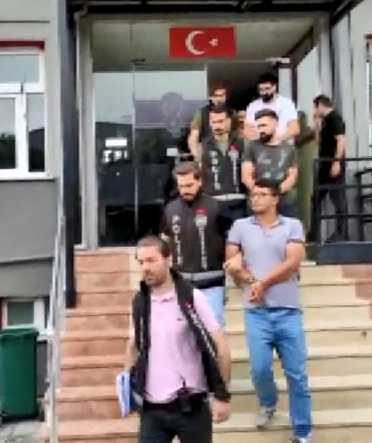 Düğününde terör örgütü PKK propagandası yapan damat ve 9 yakını tutuklandı