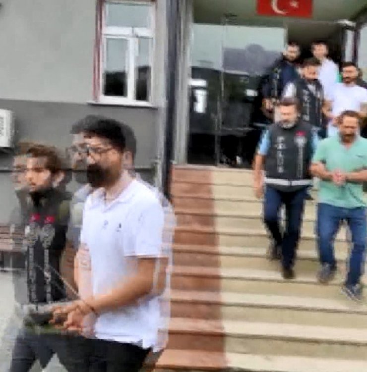 Düğününde terör örgütü PKK propagandası yapan damat ve 9 yakını tutuklandı