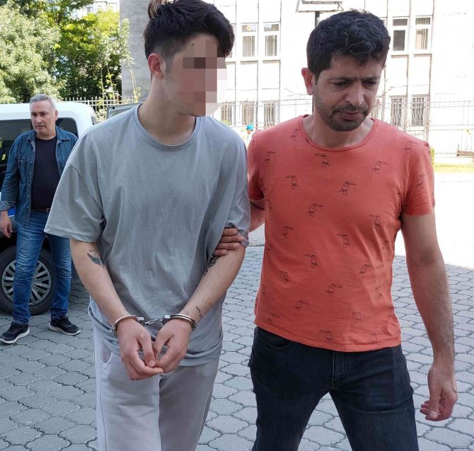 Girdiği evdeki kombiyi çalan genç tutuklandı