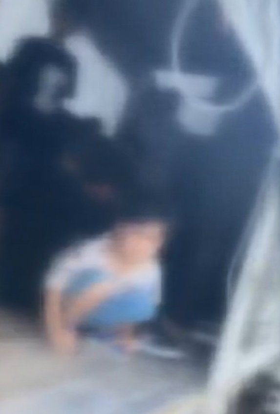 Kamyonetin kasasında 44 mülteci yakalandı