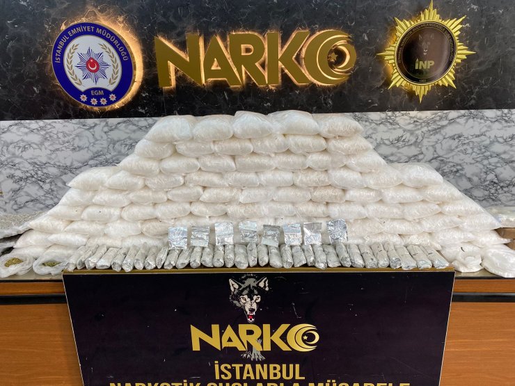 Kilolarca uyuşturucu ele geçirilen operasyon kamerada