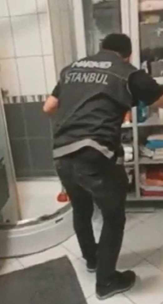 Kilolarca uyuşturucu ele geçirilen operasyon kamerada