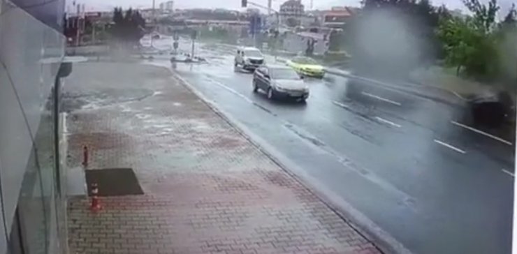 Sollama yapmaya çalışırken kaza yaptı