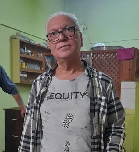 Yaşlı adam durakta ölü bulundu