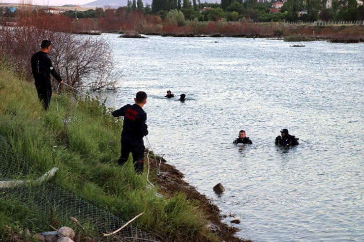 4 gün sonra askere gidecek genç, Kızılırmak'ta kayboldu