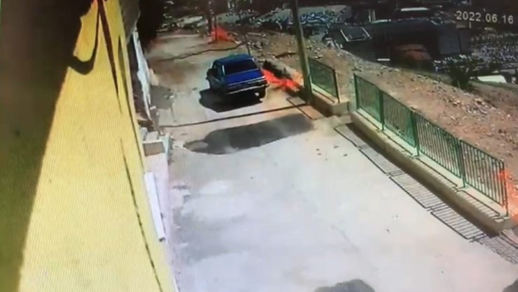 Abdest almaya gitti, döndüğünde aracını aşağıda buldu