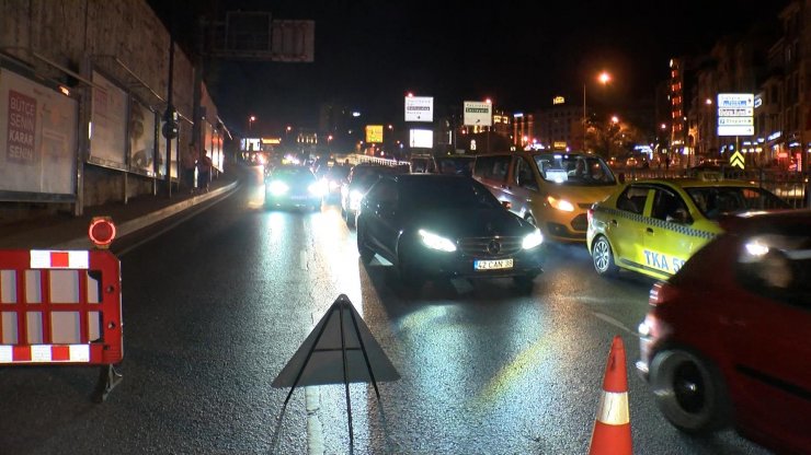 Atatürk Köprüsü araç ve yaya trafiğine kapatıldı