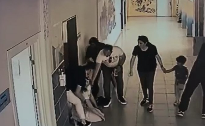 ’Heimlich Manevrası’ öğretmenin hayatını kurtardı