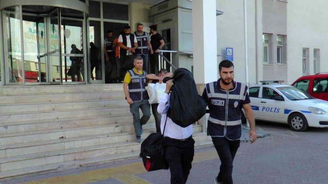 Hırsızlık suçundan 14 yıl kesinleşmiş hapis cezası bulunan kadın yakalandı