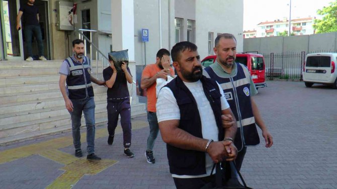 Hırsızlık suçundan 14 yıl kesinleşmiş hapis cezası bulunan kadın yakalandı