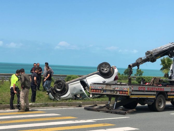 Kırmızı ışıkta geçti kazaya neden oldu: 3 yaralı