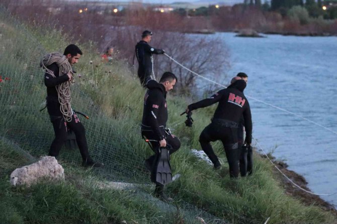 Kızılırmak’ta kaybolan genç bulunamadı