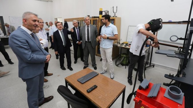 Teknoloji laboratuvarı törenle hizmette