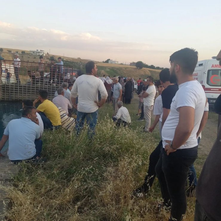 Terliğini yıkamak isterken boğuldu