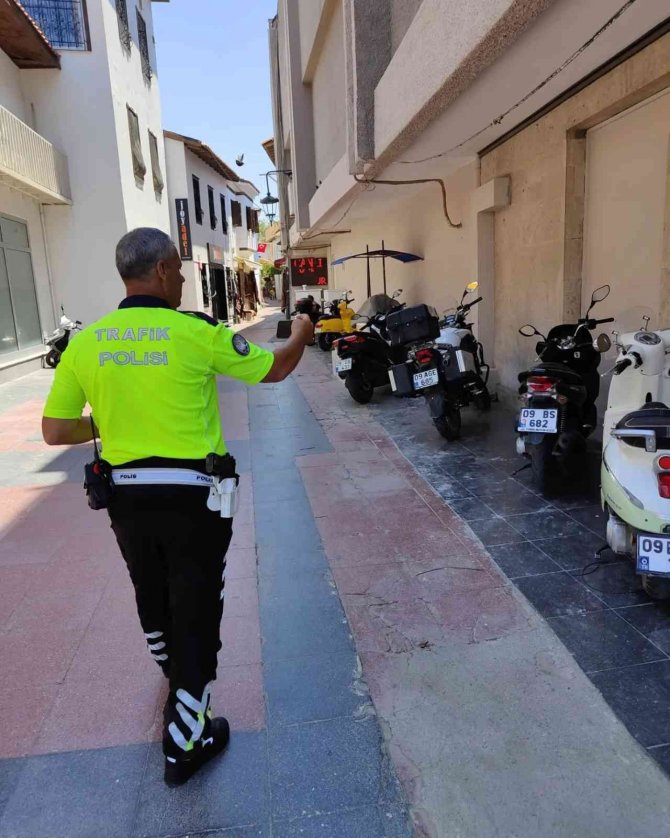 Yaya yolunda motosiklet kullananlara ceza yağdı