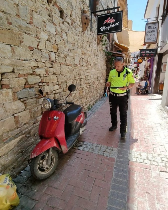 Yaya yolunda motosiklet kullananlara ceza yağdı