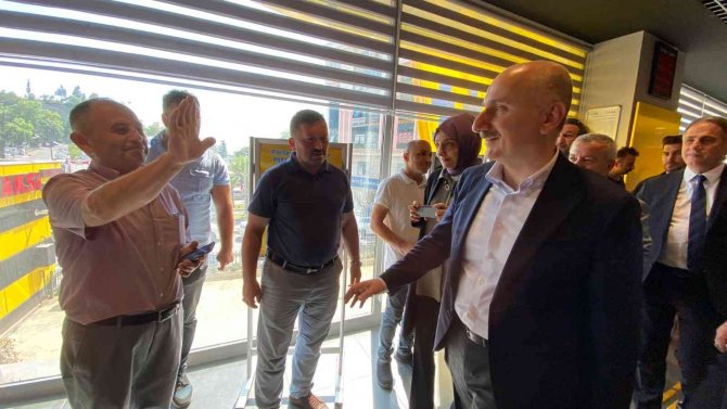 "Altılı masa diyorlar, altında başkaları üstünde başkaları var"