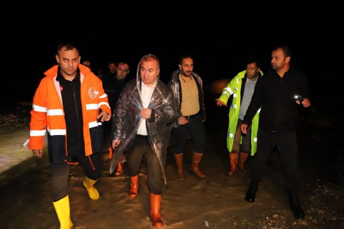 Frig Vadisi’nin kalbi Ayazini köyünü sel vurdu