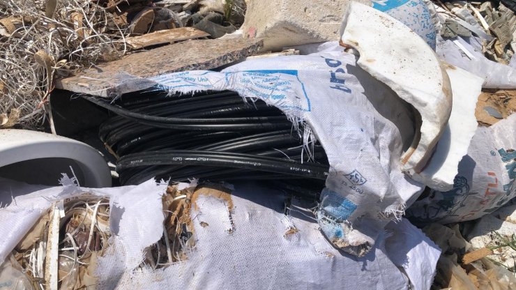 Hırsızı dövmesi yakalattı