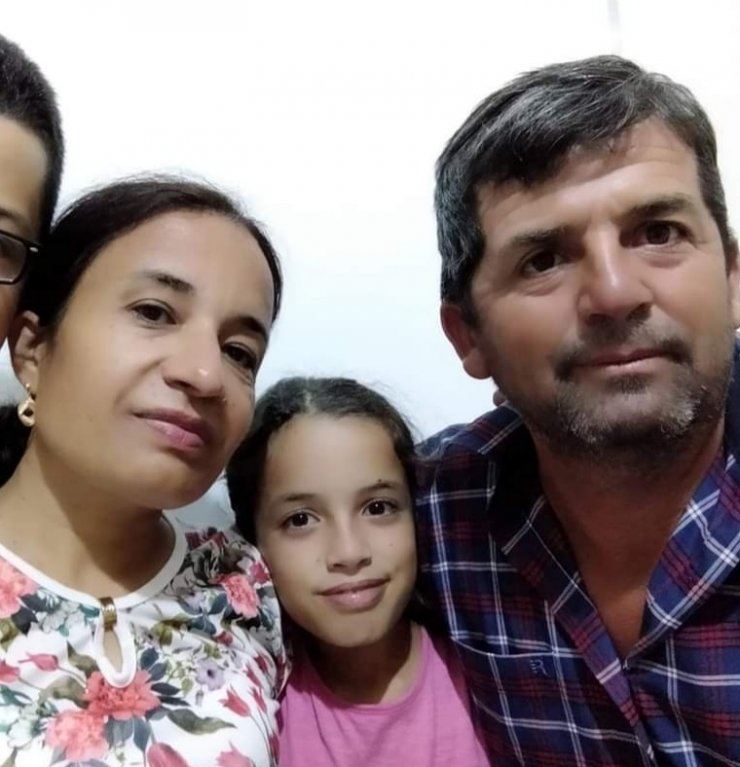 Kamyonla çarpışan motosikletteki anne- kız öldü, baba ağır ağır yaralandı