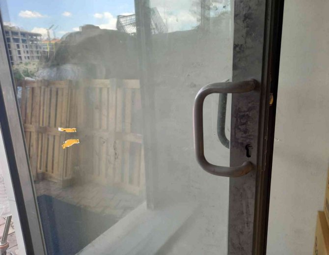 Konya'da hırsız büfeden 125 bin liralık mal çaldı