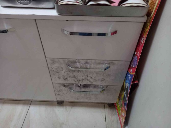 Konya'da hırsız büfeden 125 bin liralık mal çaldı