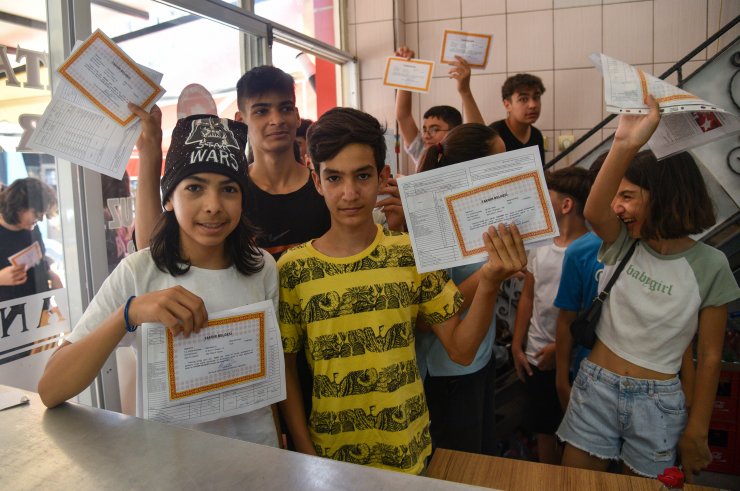 Öğrencilerin 'takdir' hediyesi lahmacun