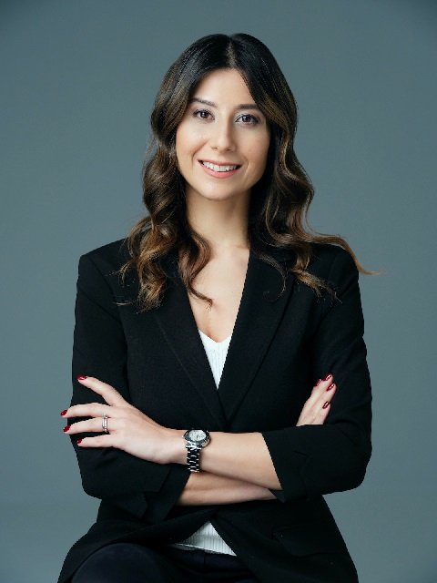 Plastik atıklar oyun parkı oldu  