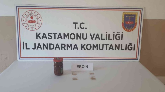 Salça kavanozundan eroin